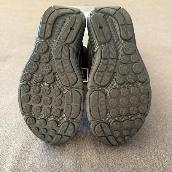 EUC Under Armour Kids Black BPS Assert 10 AC Size 3Y - Picture 8 of 8